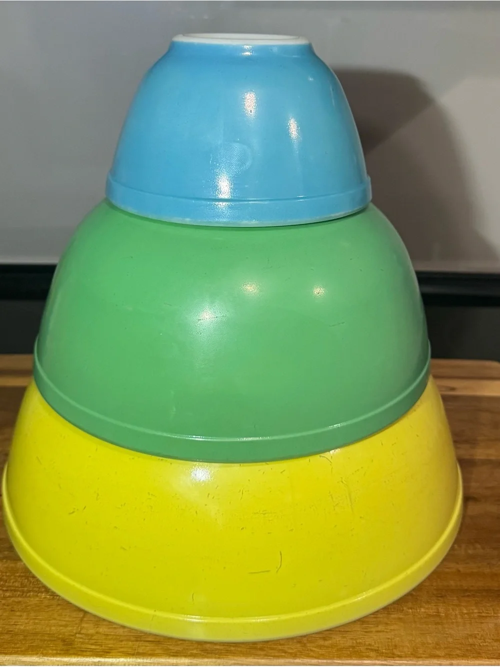 Vintage Pyrex Nesting Mixing Bowls Primary Colors Set Of 3 Yellow Green Blue